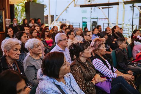 Club de lectura y escucha Las canas se toman la palabra Fundación