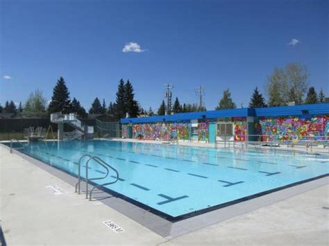 Outdoor Pool – Silver Springs Community Association