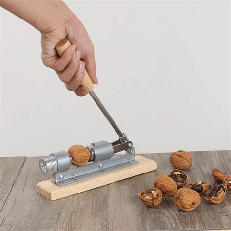 Useful Mechanical Sheller Walnut Nutcracker Nut Crackers Fast Open