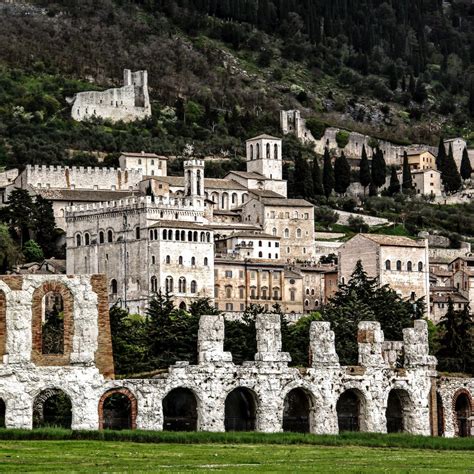 Cosa Vedere E Fare A Gubbio E Dintorni Viaggiaredove It