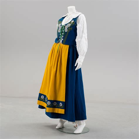 Swedish National Costume Folkdräkt Sverigedräkten Bukowskis