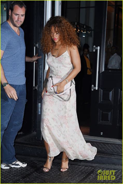 Rihanna Goes Braless For Late Night New York Dinner Photo 3418469 Rihanna Photos Just Jared