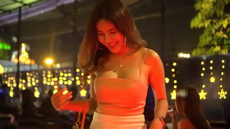 [4k] Thailand Bangkok Night Street Scenes So Many Pretty Ladies Youtube