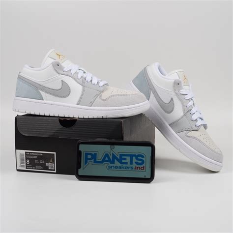 Jual Nike Air Jordan Low Paris White Sky Grey Shopee Indonesia