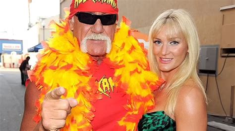 Who Is Sky Daily Wwe Icon Hulk Hogan Engaged To Yoga Instructor