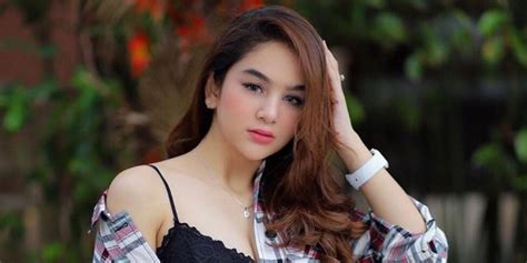 Artis FTV Hana Hanifah Dikabarkan Terjerat Kasus Prostitusi Online