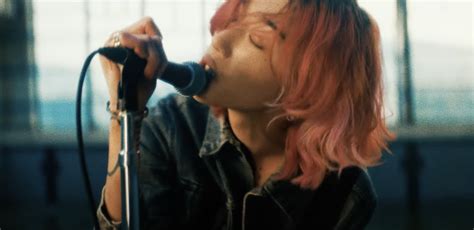 loren delivers pop punk excellence   ooo eee