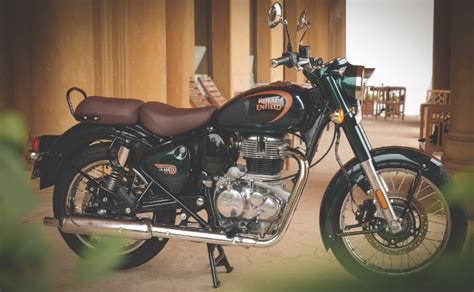 Royal Enfield Classic 350 Gets Two New Colours BikeWale Atelier Yuwa