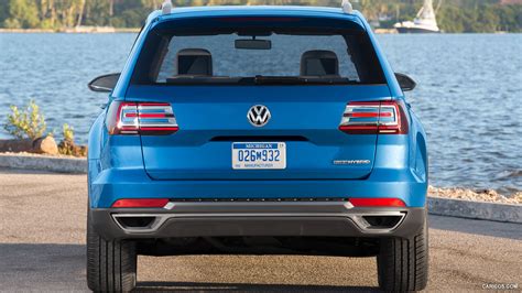 Volkswagen CrossBlue SUV Concept (2013) | Rear