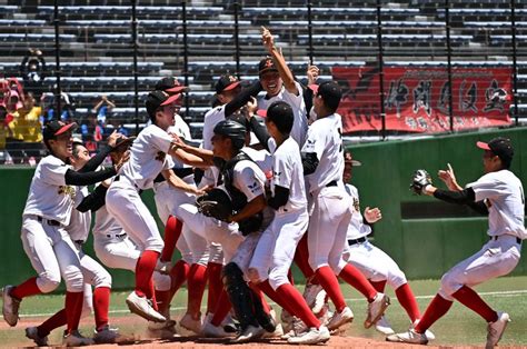 創成館、2年連続4度目の夏の甲子園へ エース村田昊徽が清峰を2安打完封 打線も小刻みに援護【高校野球長崎大会】：「おっ！」でつながる地元密着の