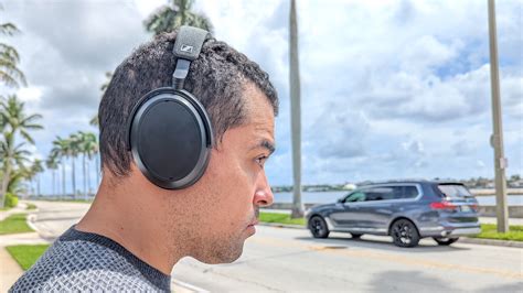 Sennheiser Momentum 4 Vs Sony Wh 1000xm5 Which Noise Cancelling Headphones Win Handlait