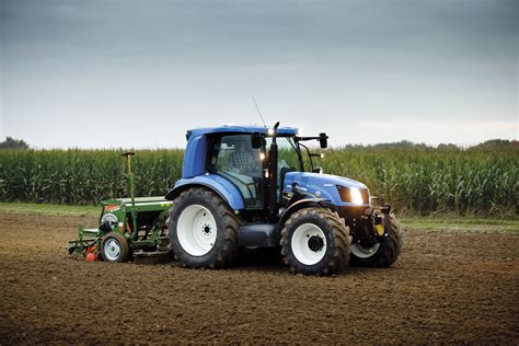 Watch This Video Of New Holland S Methane Powered Tractor Agriland Ie