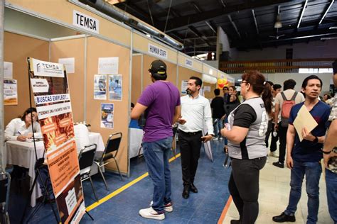 Acuden Cientos De Buscadores Por Las 1 200 Vacantes De La Feria Del