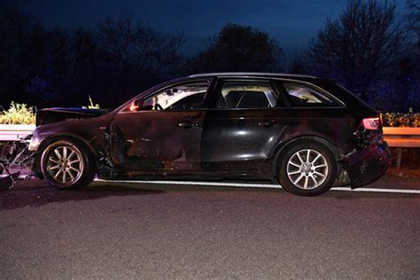 Wiesbadenaktuell Tr Mmerfeld Nach Crash Auf Der A H He Medenbach