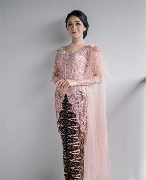 Cantik Dan Anggun 6 Inspirasi Model Kebaya Modern Warna Pastel