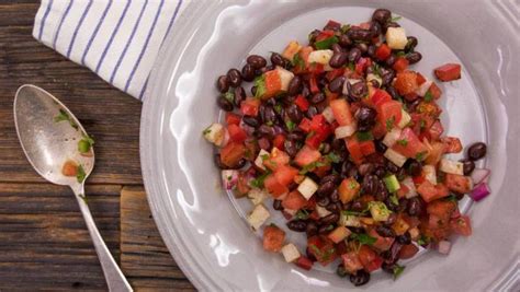 Fast And Fresh Black Bean Salad With Peppers Tomato And Jicama Recipe Rachael Ray Show