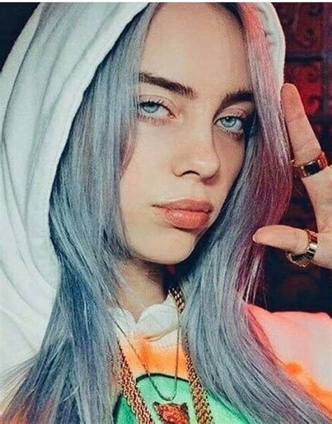 Billie Eilish Beautiful Voice Gorgeous Face Reveal Connell Just