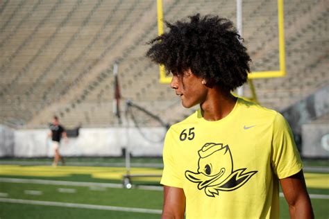 star wr chris henry jr  major recruiting announcement