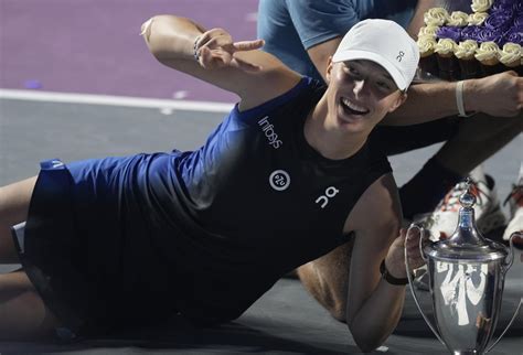 Ile zarobiła Iga Świątek w WTA Finals 2023 PREMIE Fortuna dla polskiej