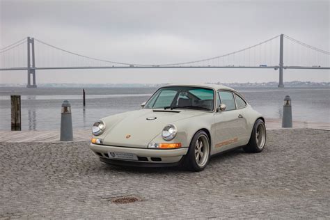 Porsche 911/964 Reimagined by Singer | Selected Car Investment