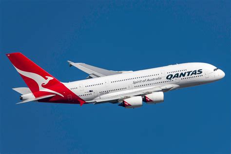 Double Detour Qantas Flight From New York JFK To Auckland Diverts To