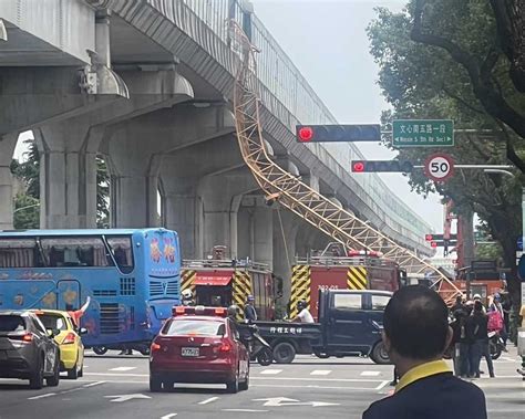 中捷車廂遭墜落吊臂貫穿釀8人傷 1女壓車廂下慘死 其他 旺得富理財網