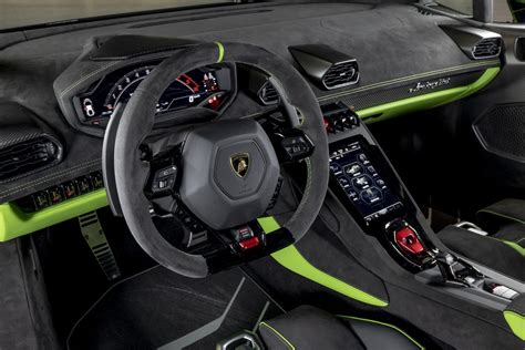 There’s a new Lamborghini! See all the pics of the Huracán Tecnica – Supercar Blondie