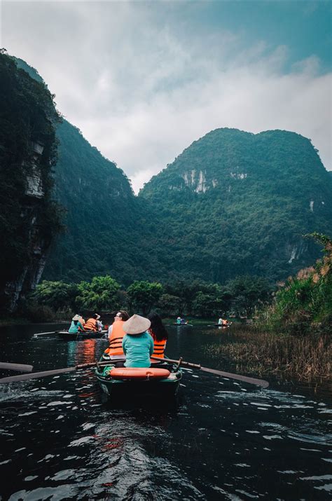 Trang An Boat Tour Everything You Need To Know