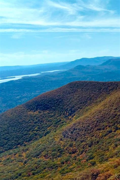 Overlook Mountain Trail (New York) - Champagne Tastes®