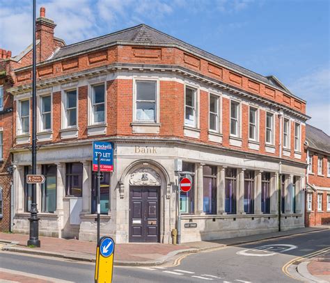 Former Lloyds Bank © Ian Capper Geograph Britain And Ireland