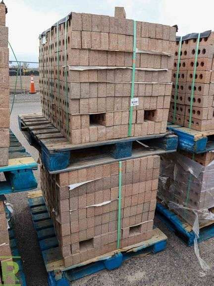 2 Pallets Of General Shale Carbondale Brick 66 Sq Ft Per Pallet