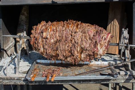 No Espeto Tradicional De Doner Do Turco No Polo Imagem De Stock