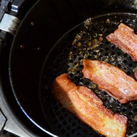 How To Clean Baked On Grease From An Air Fryer The Indoor Haven