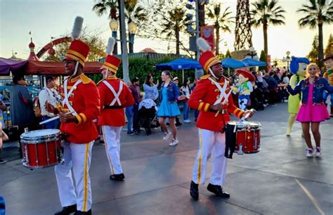 HOLIDAYS AT DISNEYLAND RESORT - 44 Photos - 1313 Disneyland Dr, Anaheim ...