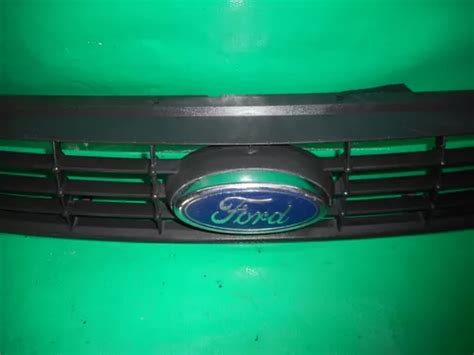 Parrilla Facia Delantera Ford Focus Sedan Modelo En Venta En