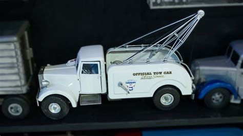 Scale Model Die-Cast Tow Truck | J28 | The Eddie Vannoy Collection 2020