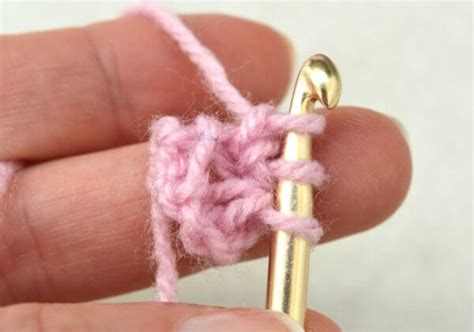 tutorial: foundation half double crochet (fhdc) - La Visch Designs