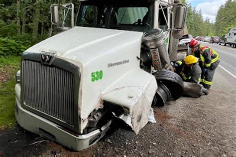 Updated Three Transported To Hospitals After Monday Morning Wreck East