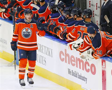 NHL makes two changes to the Edmonton Oilers schedule