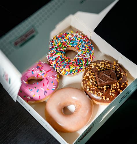 8 Ways To Get Free Krispy Kreme Donuts In Store Every Single Time