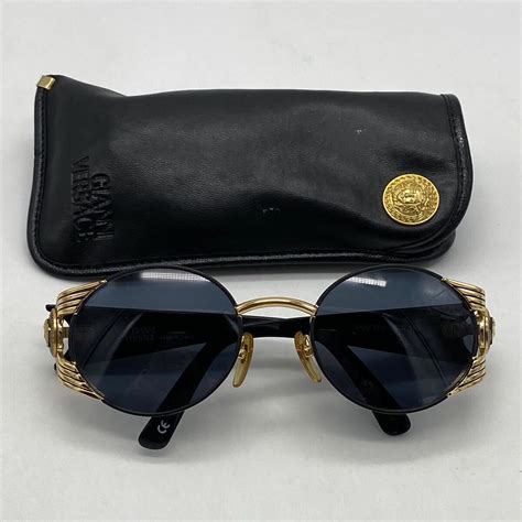 Yahooオークション Gianni Versace ジャンニ ヴェルサーチ サングラ