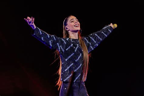 Coldplay Tini Stoessel Sorprendió Tocando Con La Banda En Su Quinto