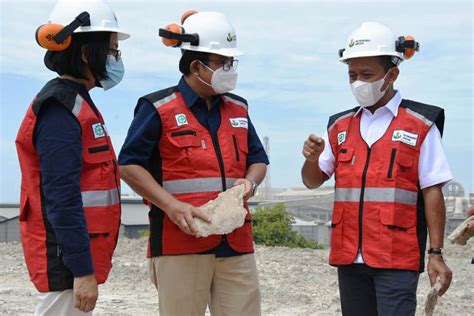 Dukung Percepatan Proyek Pabrik Soda Ash Bahlil Tinjau Petrokimia