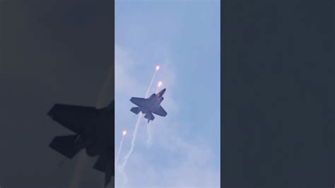 F 35 Lightning Flares Youtube