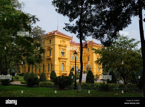 French colonial architecture in vietnam hi-res stock photography and ...