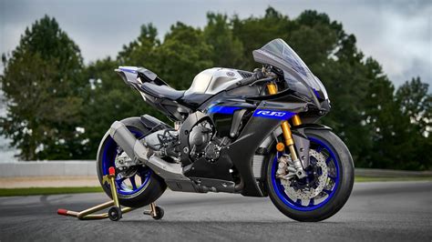 The Yamaha Yzf R Is Getting A Motogp Derived Seamless Gearbox Soon