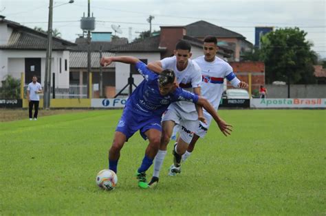 Caravaggio Vence O Carlos Renaux Pelo Catarinense Sub 20