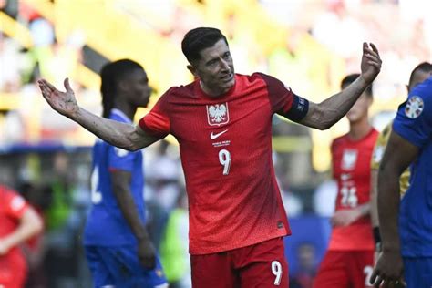 Lewandowski G Wnym Celem Transferowym Znanego Trenera Goal Pl