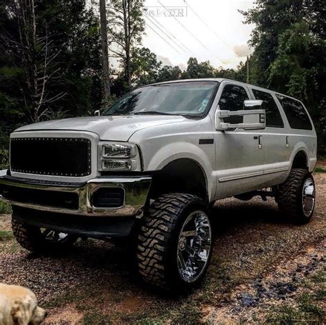 Ford Excursion Wheel Offset Super Aggressive Suspension Lift