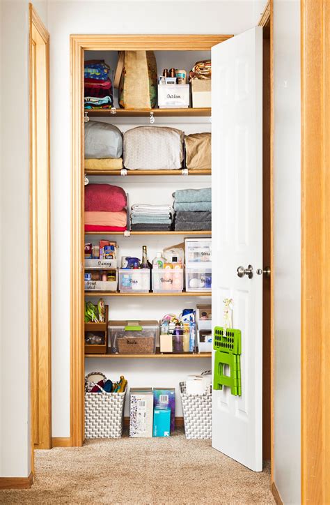 Organize Small Walk In Closet Ideas